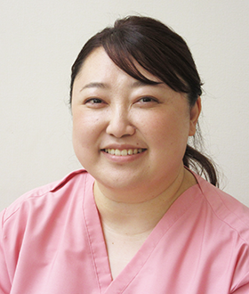 女性歯科医師（歯学博士） 山本和子